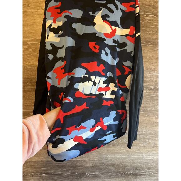 Nike hoodie boys Sz Large pullover sweatshirt Camo red white blue patriotic - Picture 3 of 7